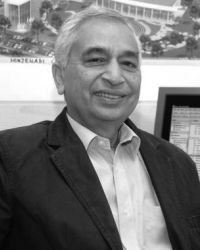 vineet Nayyar